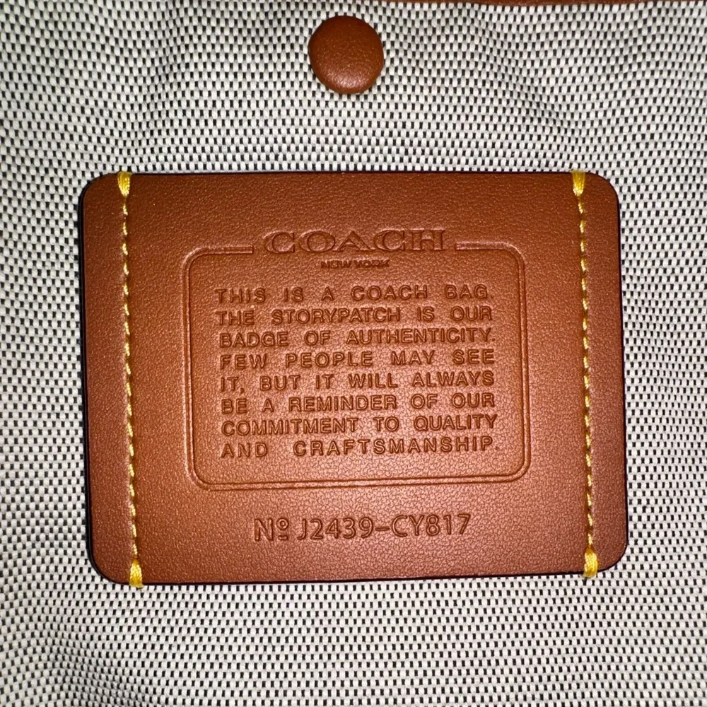 Coach Juliet Shoulder Bag 38 with Pins - Picture 5 of 6